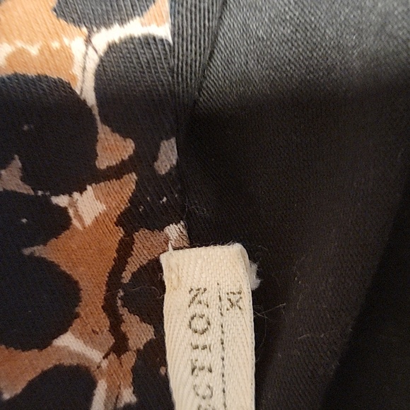 Peruvian Connection Floral Black and Brown Ruched Top - Picture 7 of 7